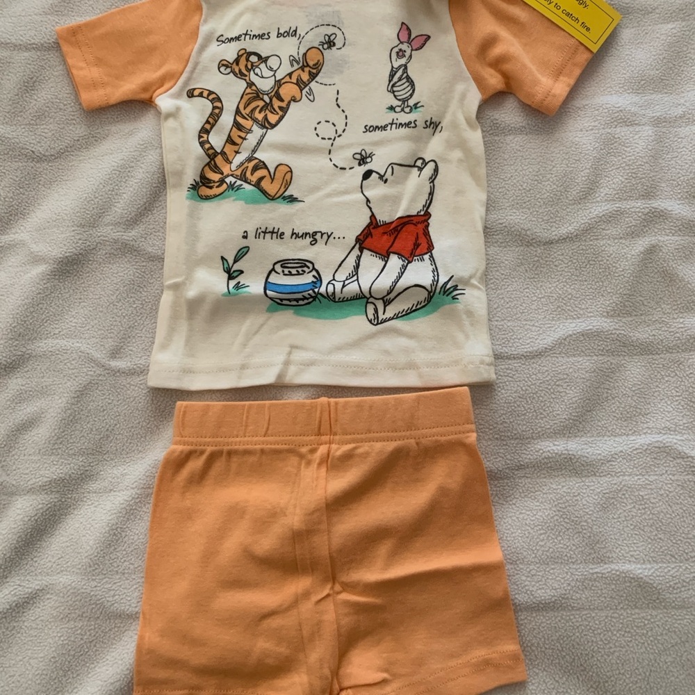 Disney's Winnie the Pooh Baby 4-piece Set - Size 24 months - Runs Small